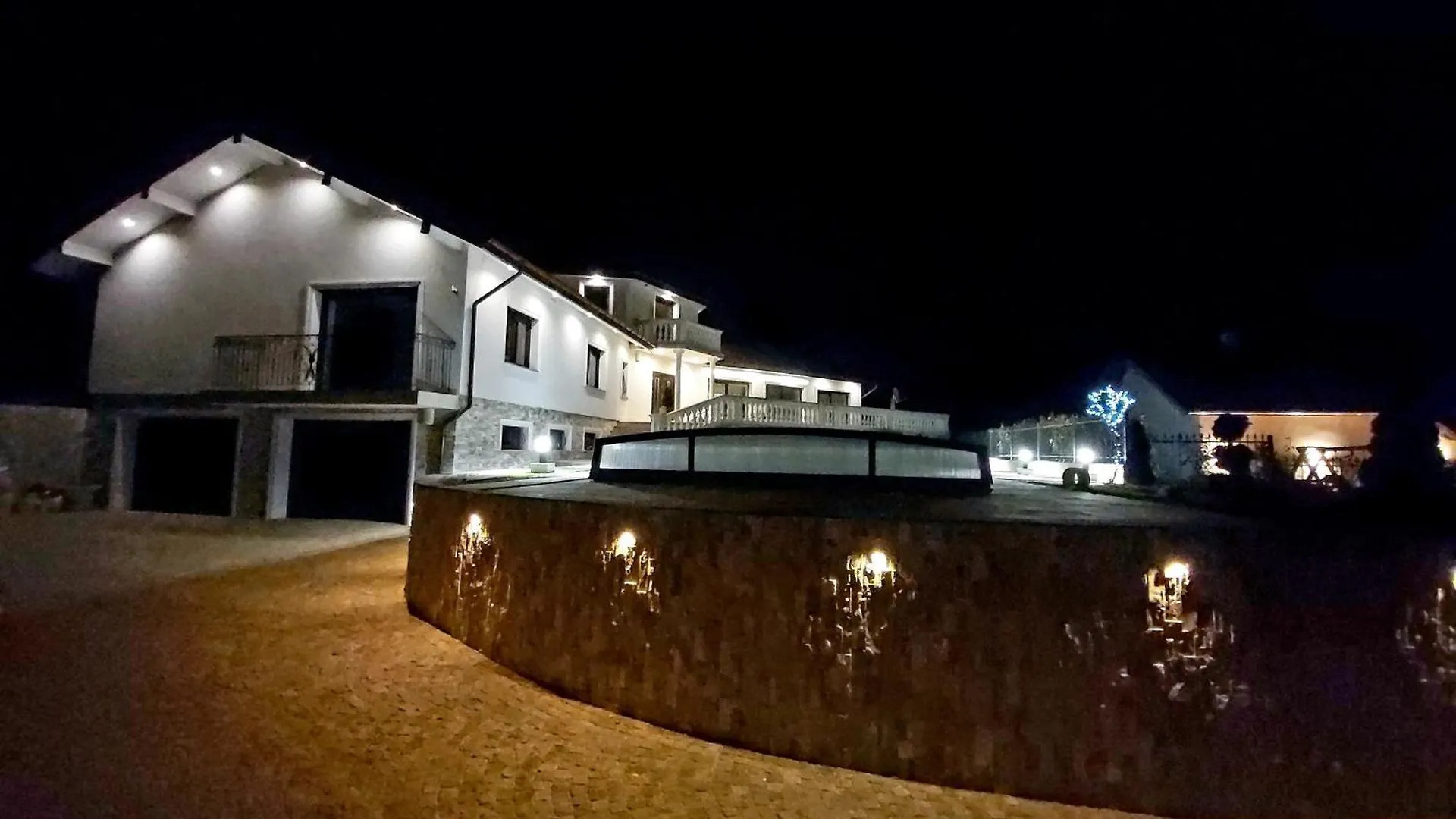 Villa 5*, 15 Personnes, Piscine A 20 Min De Geneve Juvigny  Juvigny (Haute-Savoie)