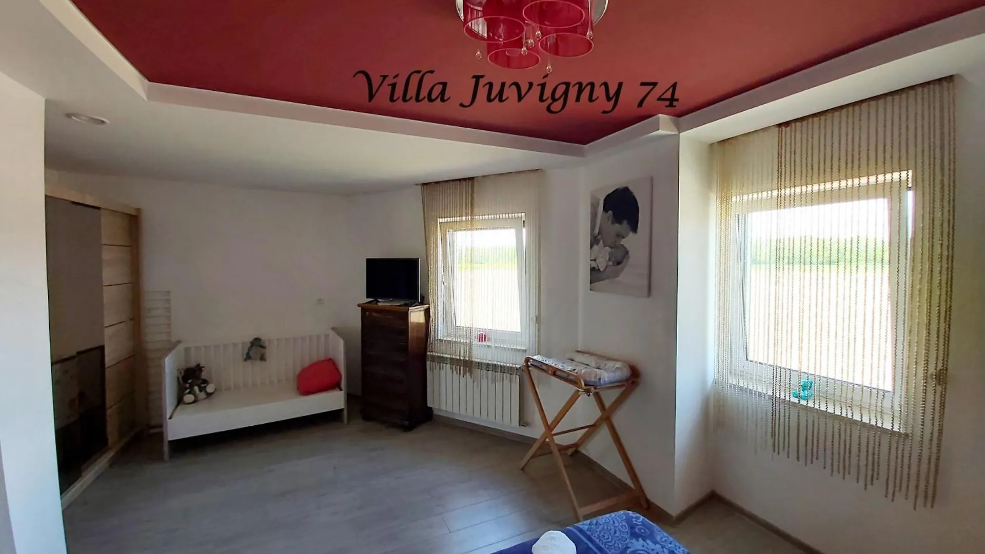 Villa 5*, 15 Personnes, Piscine A 20 Min De Geneve Juvigny  0*, Juvigny (Haute-Savoie)