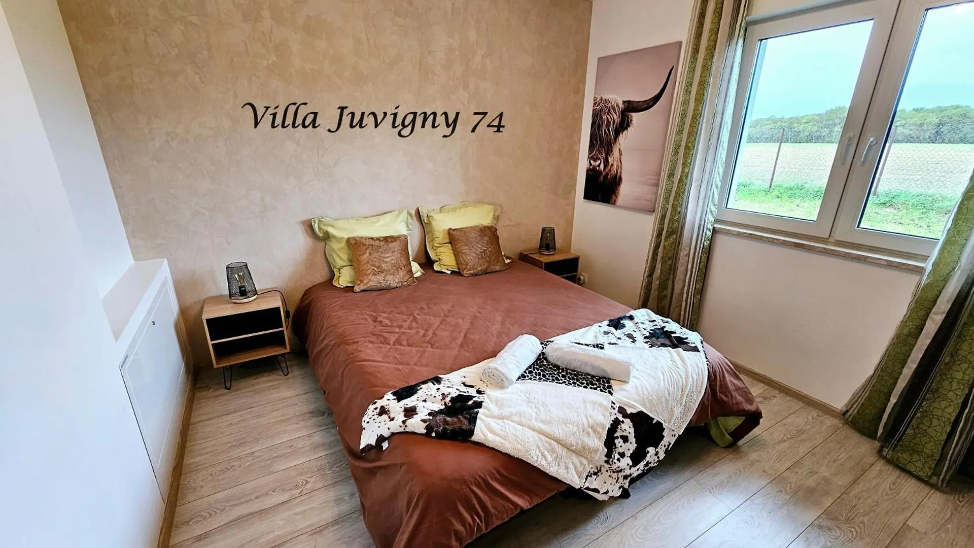 Villa 5*, 15 Personnes, Piscine A 20 Min De Geneve Juvigny  0*, Juvigny (Haute-Savoie)